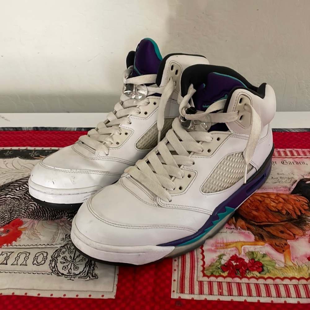 Jordan 5 Grape colorway
